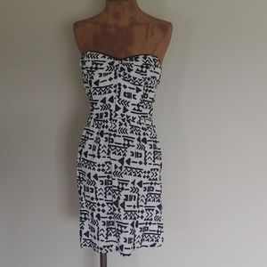 Aztec print dress in black & cream